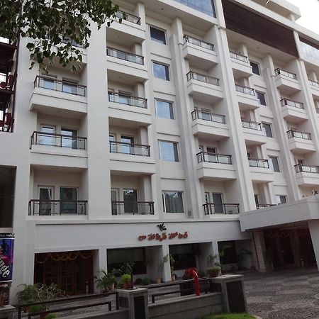 La Hospin Hotel Rājahmundry Kamer foto
