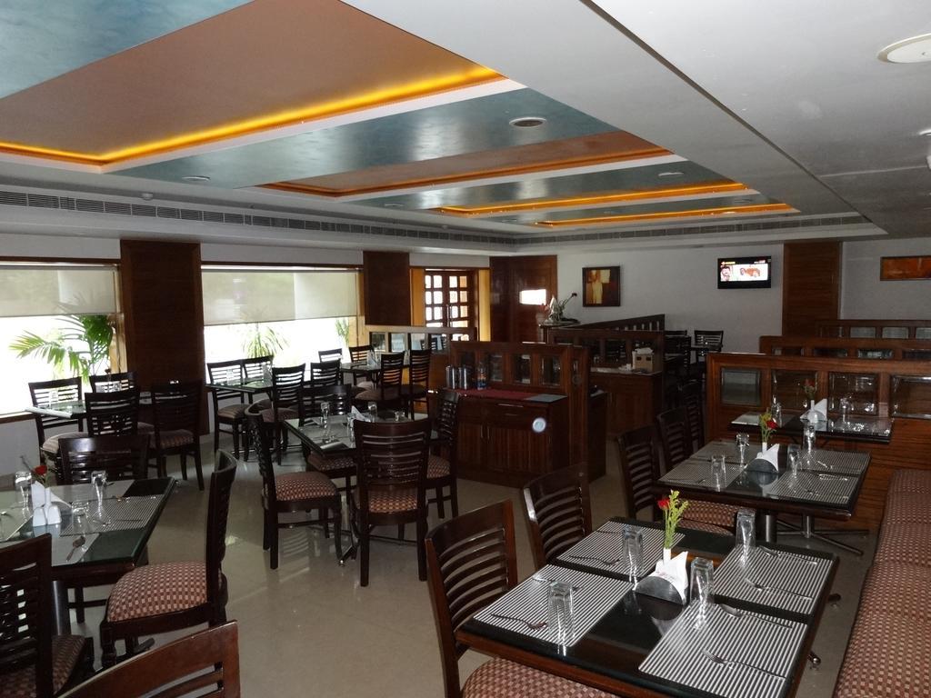 La Hospin Hotel Rājahmundry Kamer foto