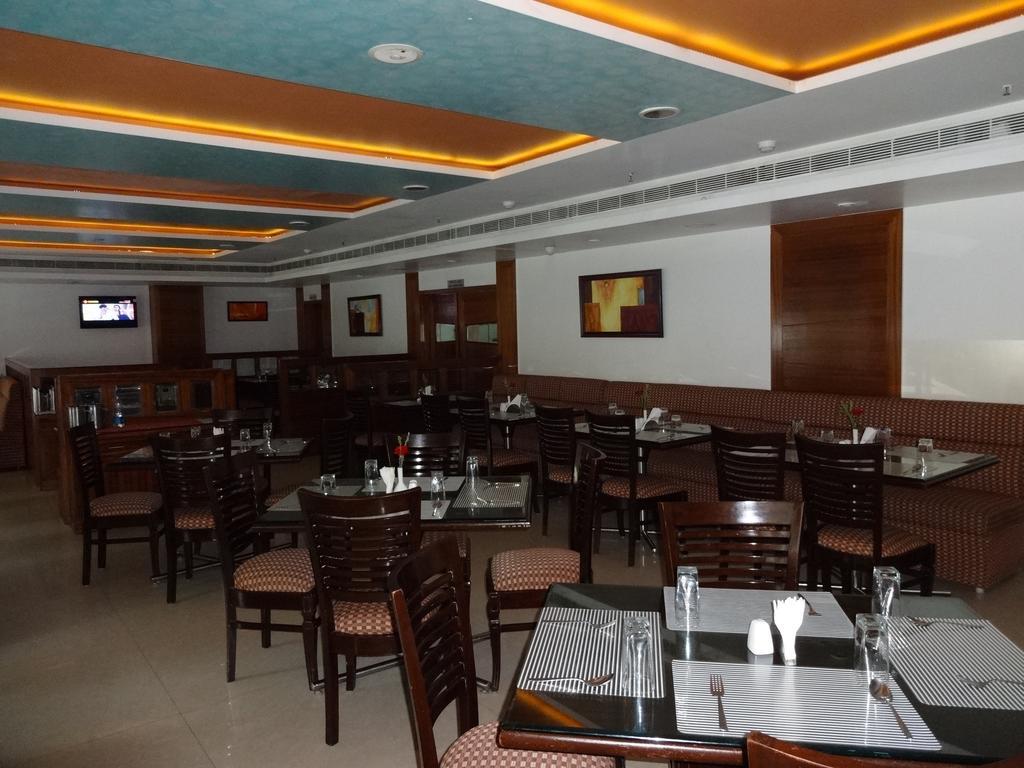 La Hospin Hotel Rājahmundry Kamer foto